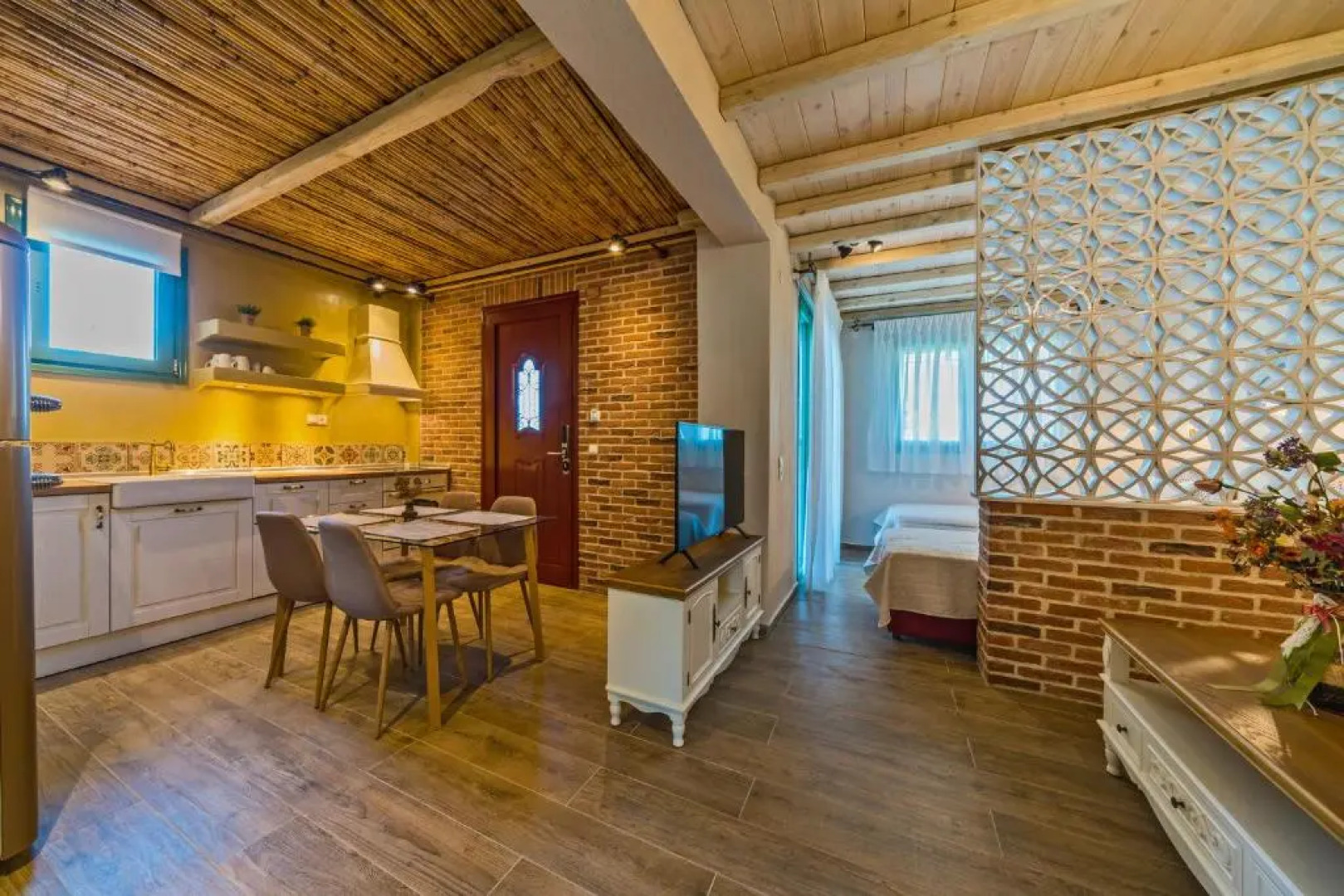 Mediterraneo Luxury Suites Halkidiki