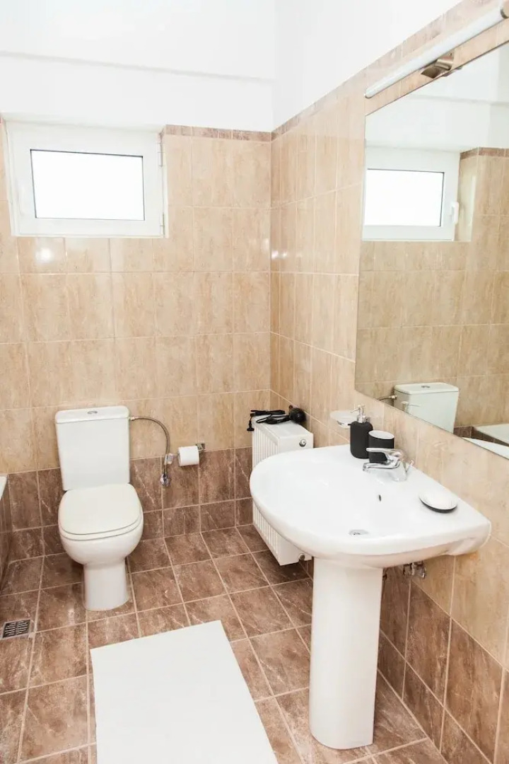 Modern Spacious APT 2BR in Rafina