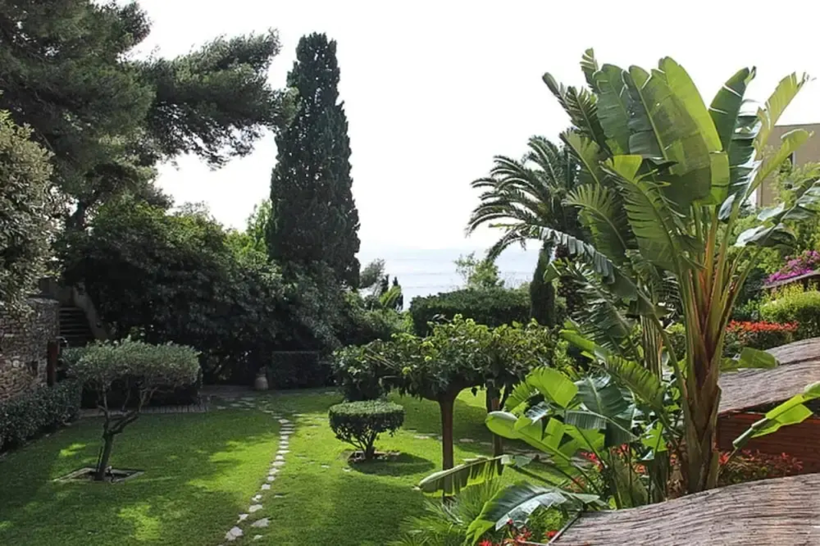 Apartment in Saint-tropez With Beach Access