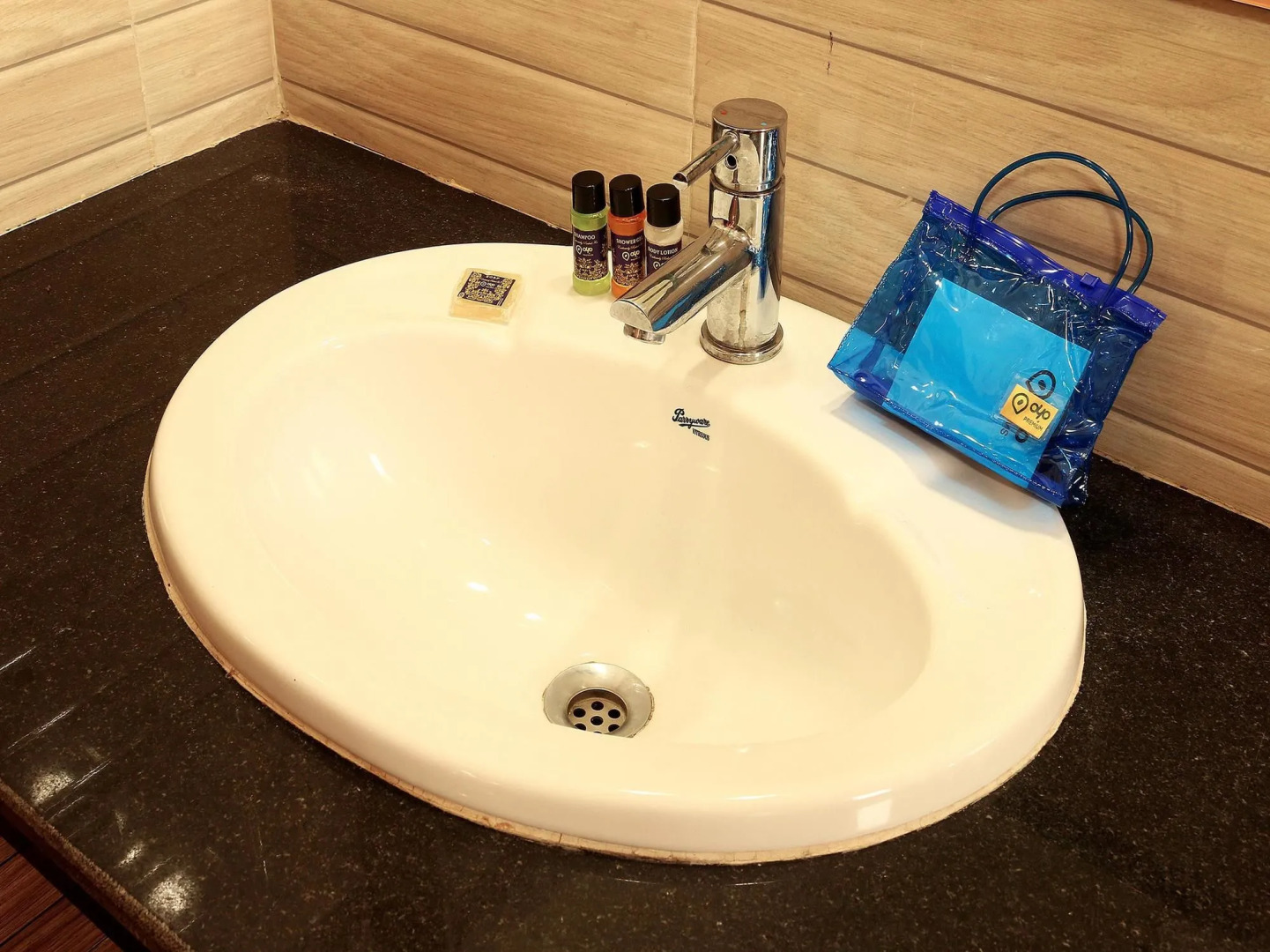 Hotel Narayani Enclave near Acropolis Mall kasba