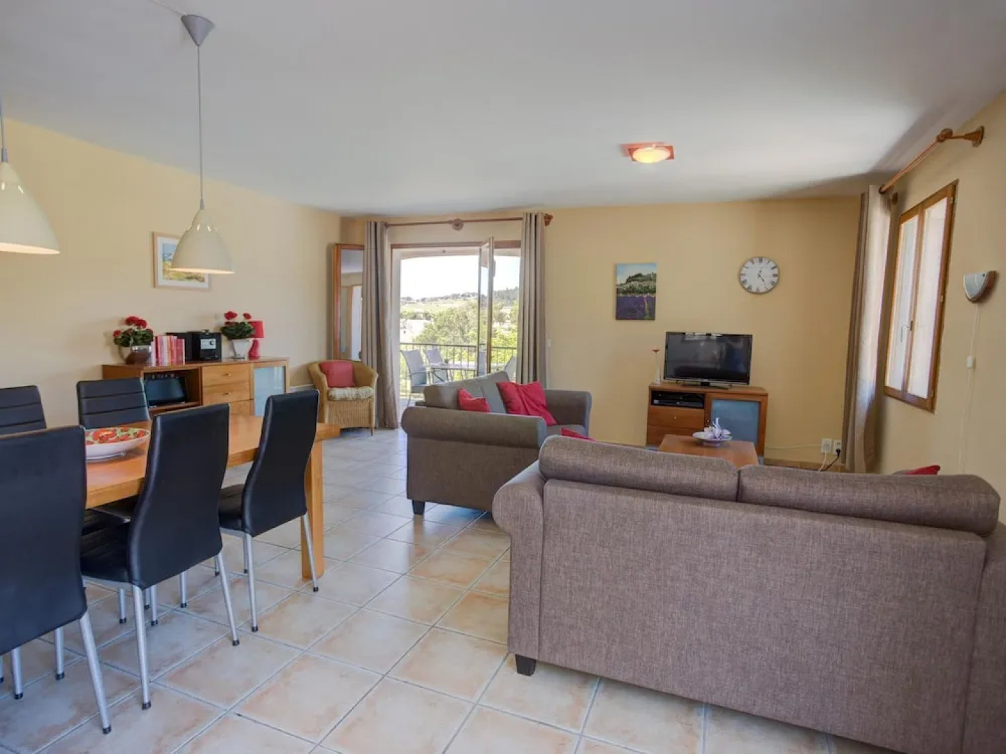 Cosy Villa in Félines-minervois With Swimming Pool