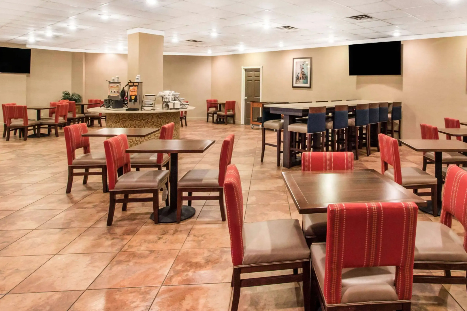 Comfort Inn & Suites Omaha Central