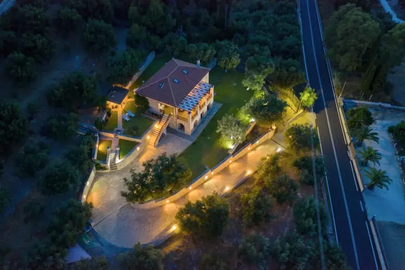 Paradise Home - On the Hill - Paradise Home - On the Hill