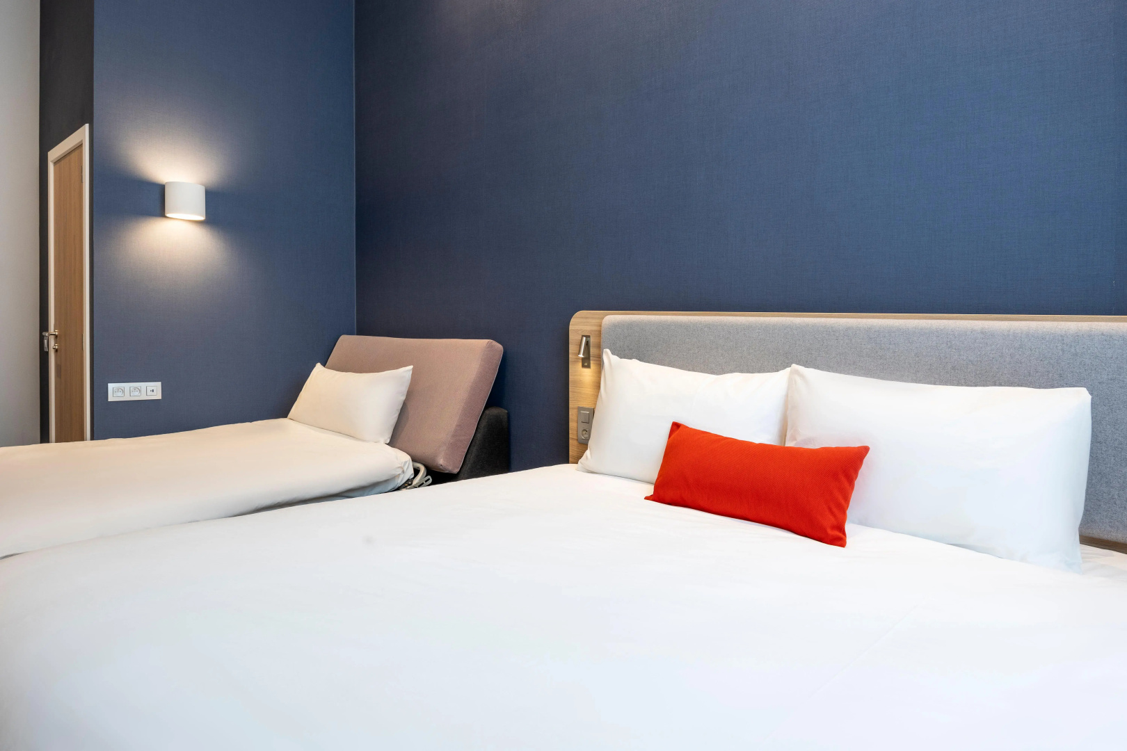 Holiday Inn Express Antwerp City Centre by IHG