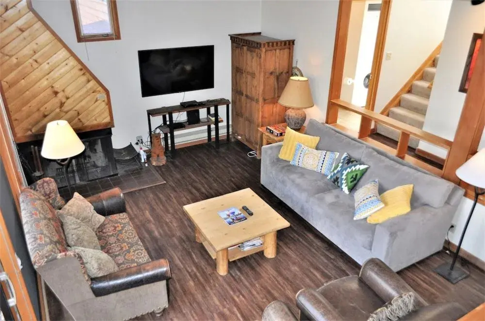 Tennis Townhome 2 Bed 2.5 Bath