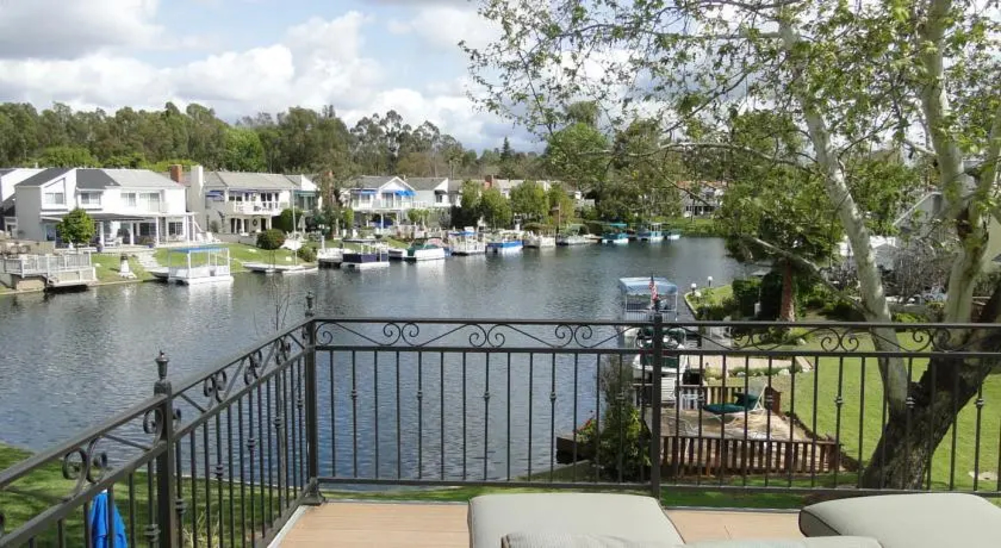 Villa Sereno- Luxury Lakefront Villa near Laguna Beach