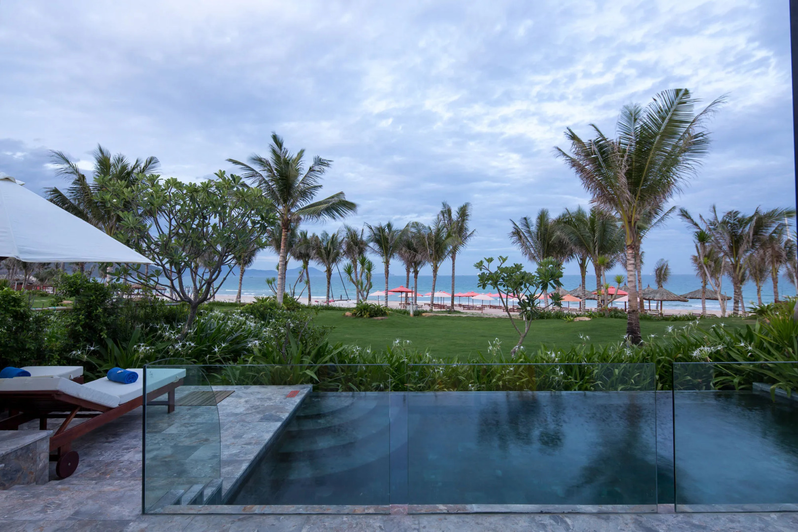 Cam Ranh Riviera Beach Resort & Spa