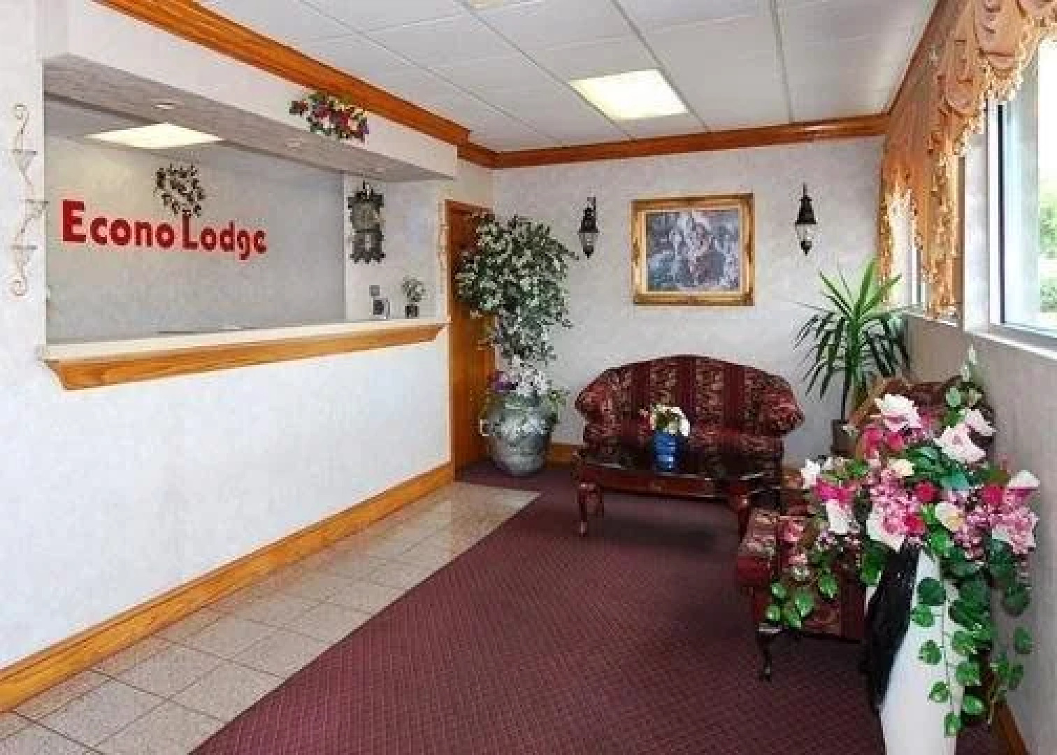 Economy Inn - Parkersburg