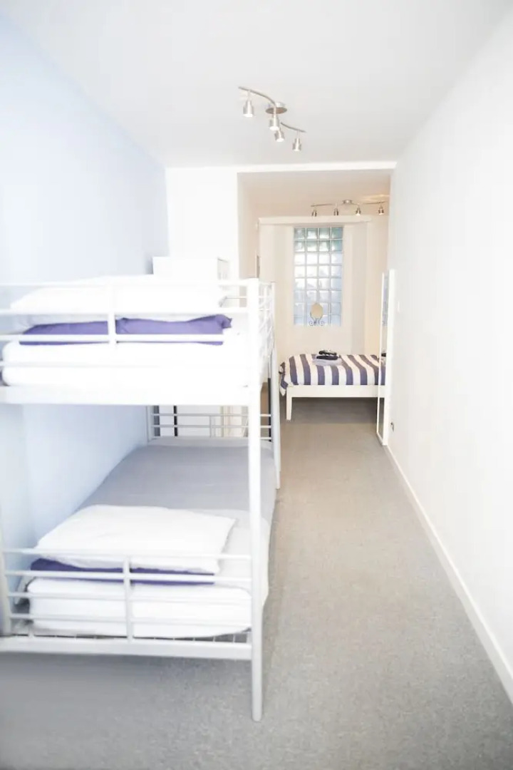 3- Bed - Sleeps 6 - Dogs Welcome & Free Parking