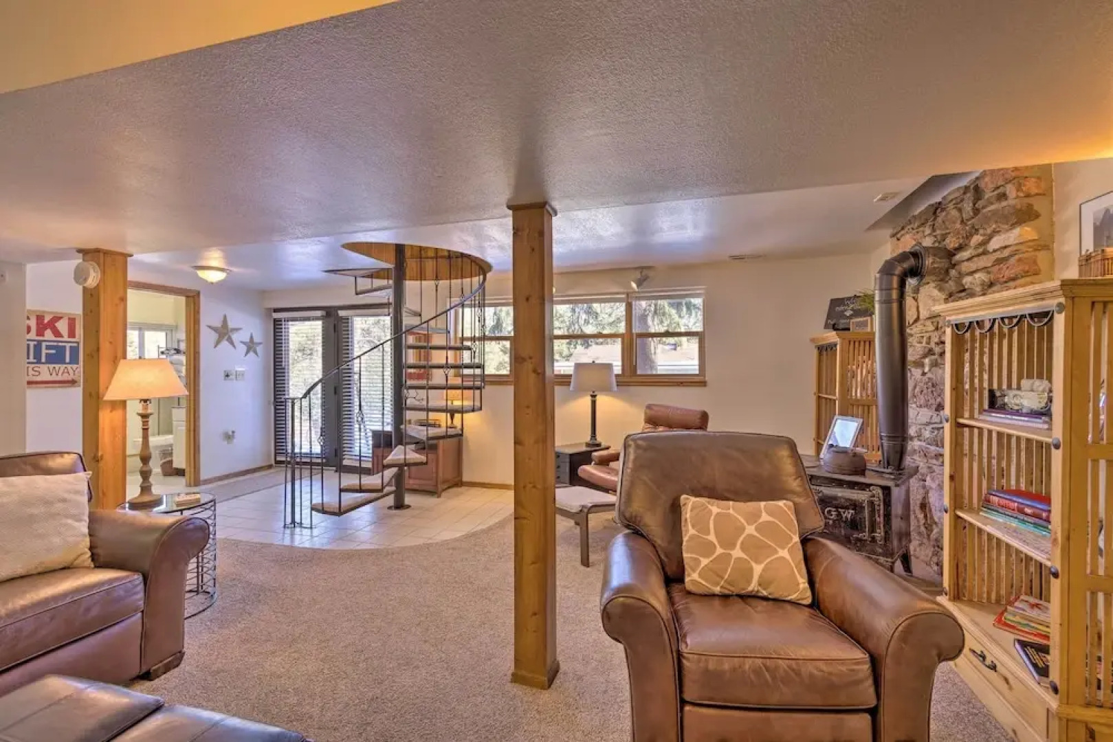 Cozy CO Rocky Mountain Retreat Near Pikes Peak!