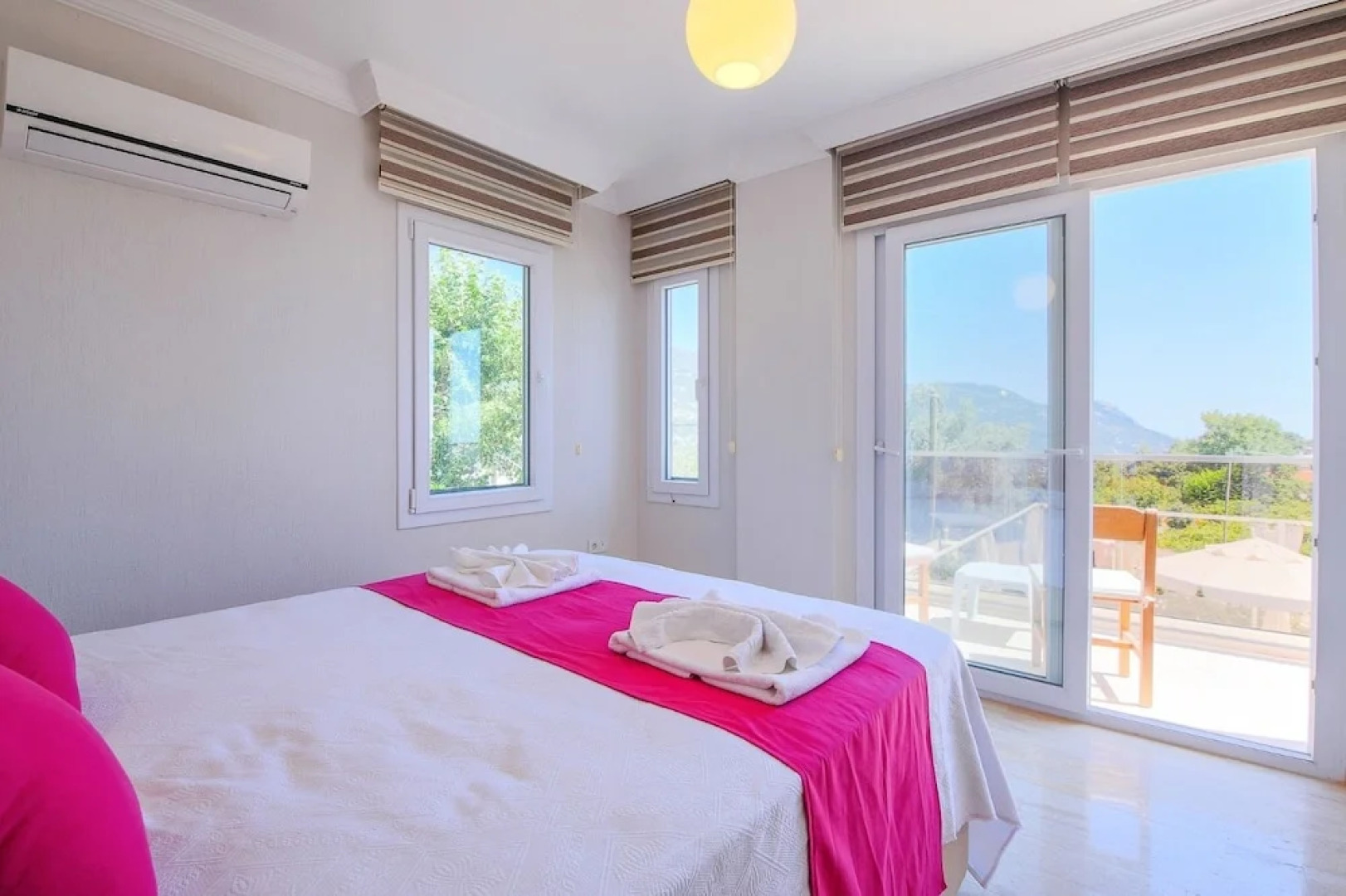 Villa Umut by Akdenizvillam