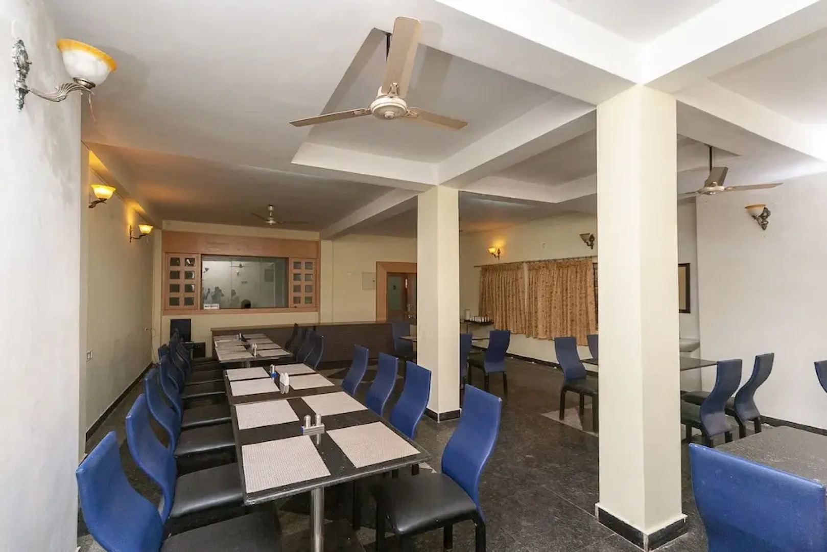 OYO 27033 Hill Breeze