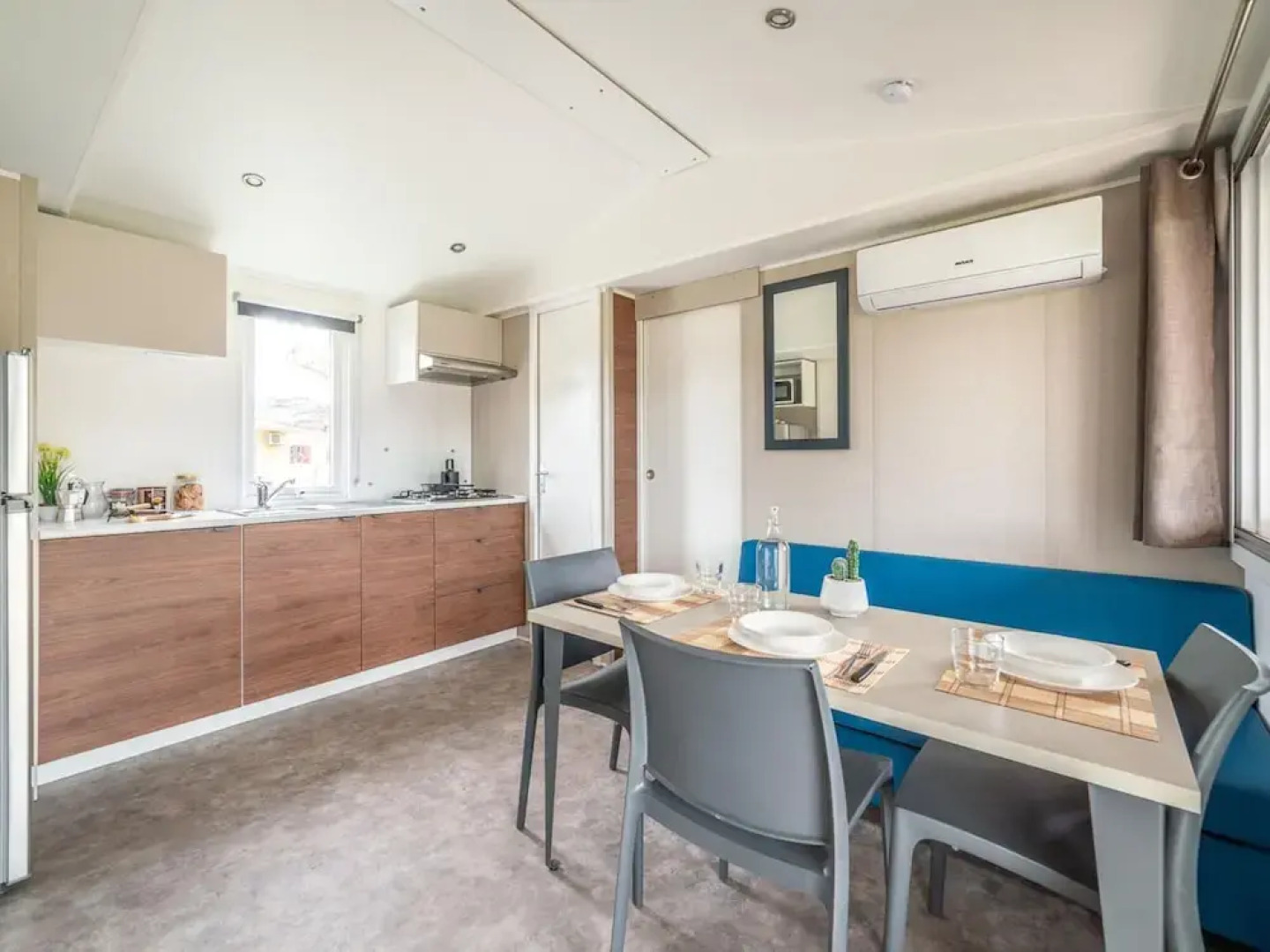 Welcoming Mobile Home in Marina di Altidona With Shared Pool