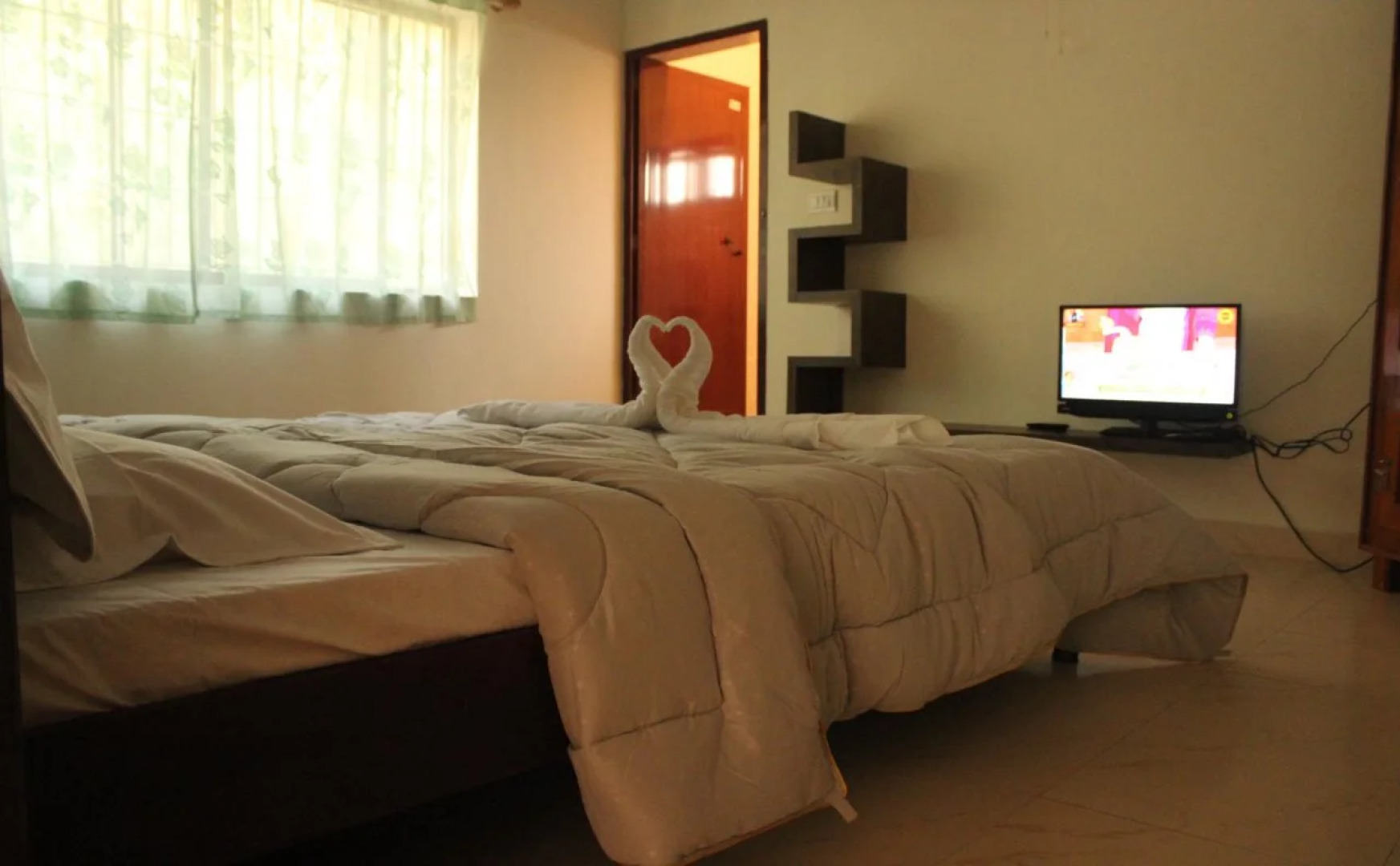 Globe Trotting Holidays Inn