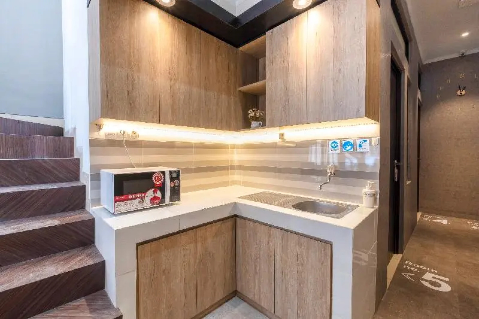 OYO 3246 Rukost Columbus G10