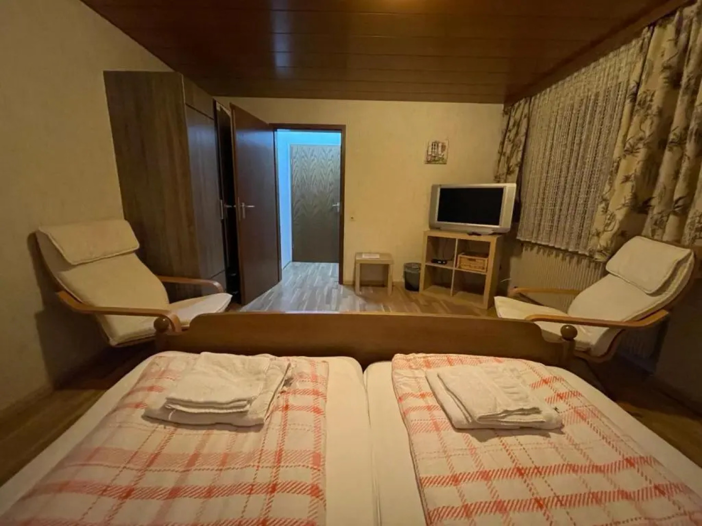 Beny Hotel Restaurant