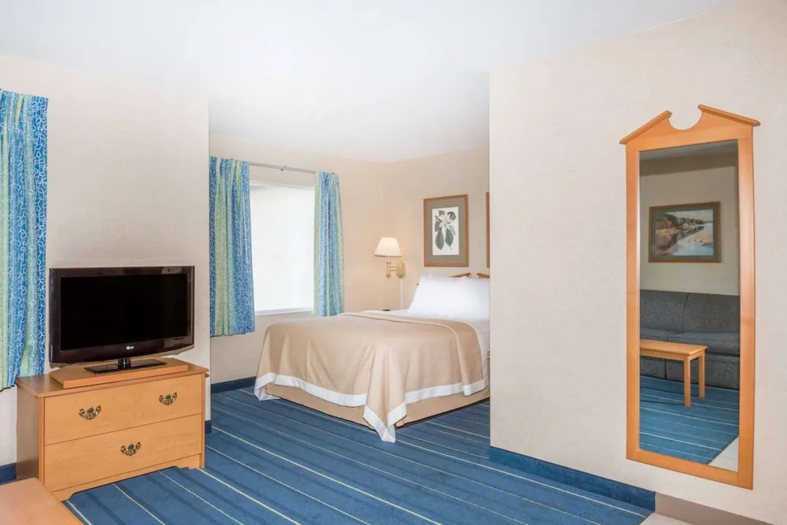 Days Inn & Suites Bridgeport - Clarksburg