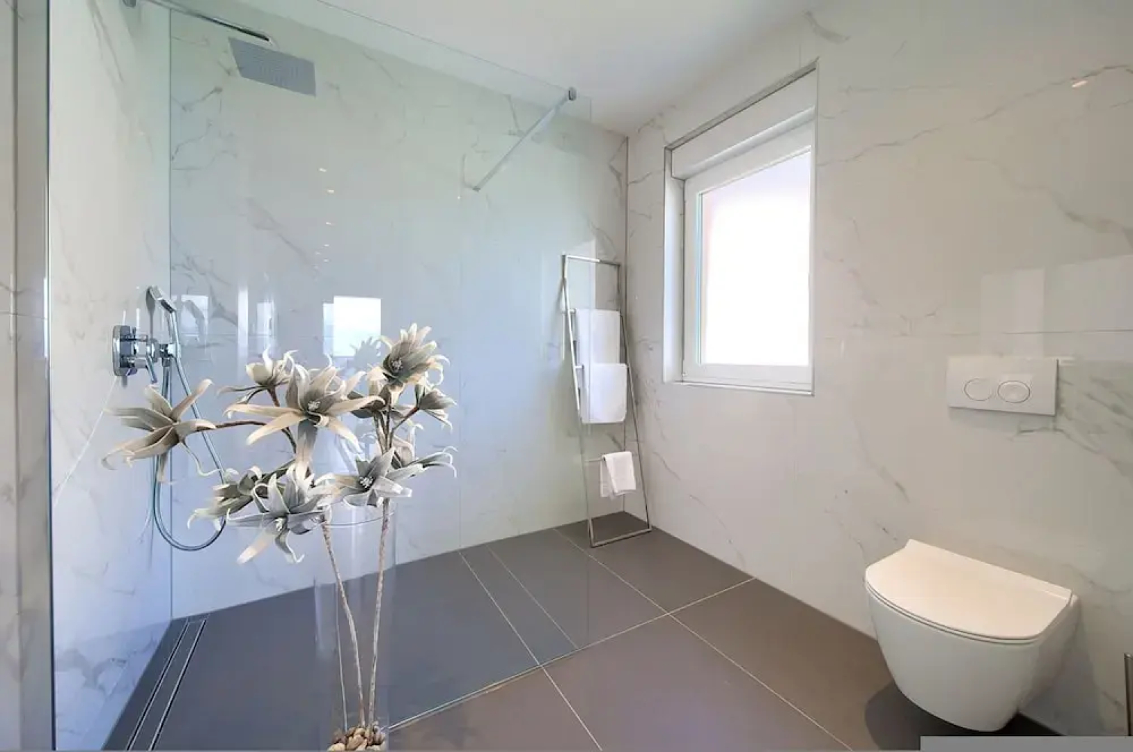 Villa Majestic With Sauna and Beautiful Views