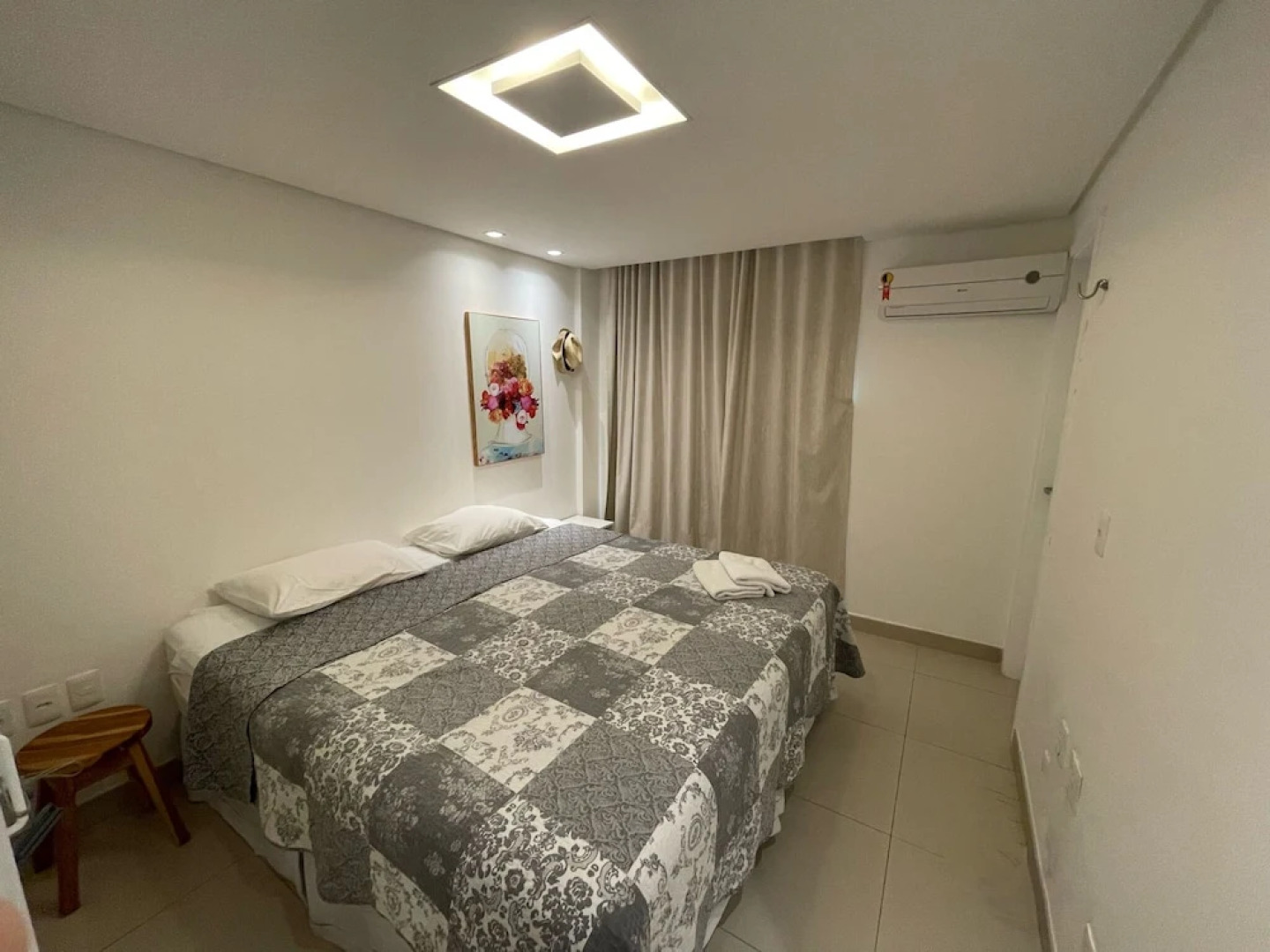 Riviera Beach Place Golf Residence