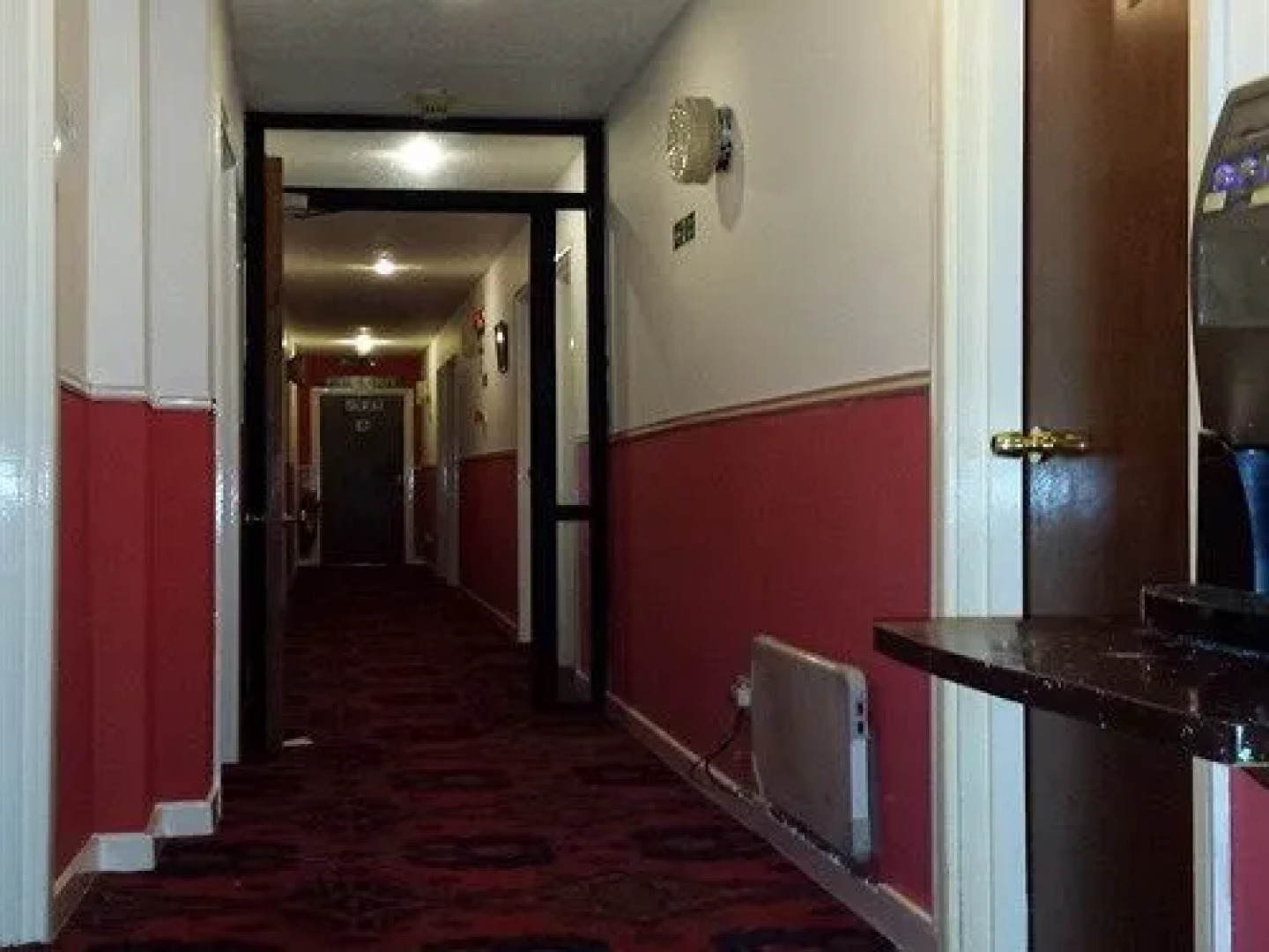 Ye Olde Red Lion Hotel