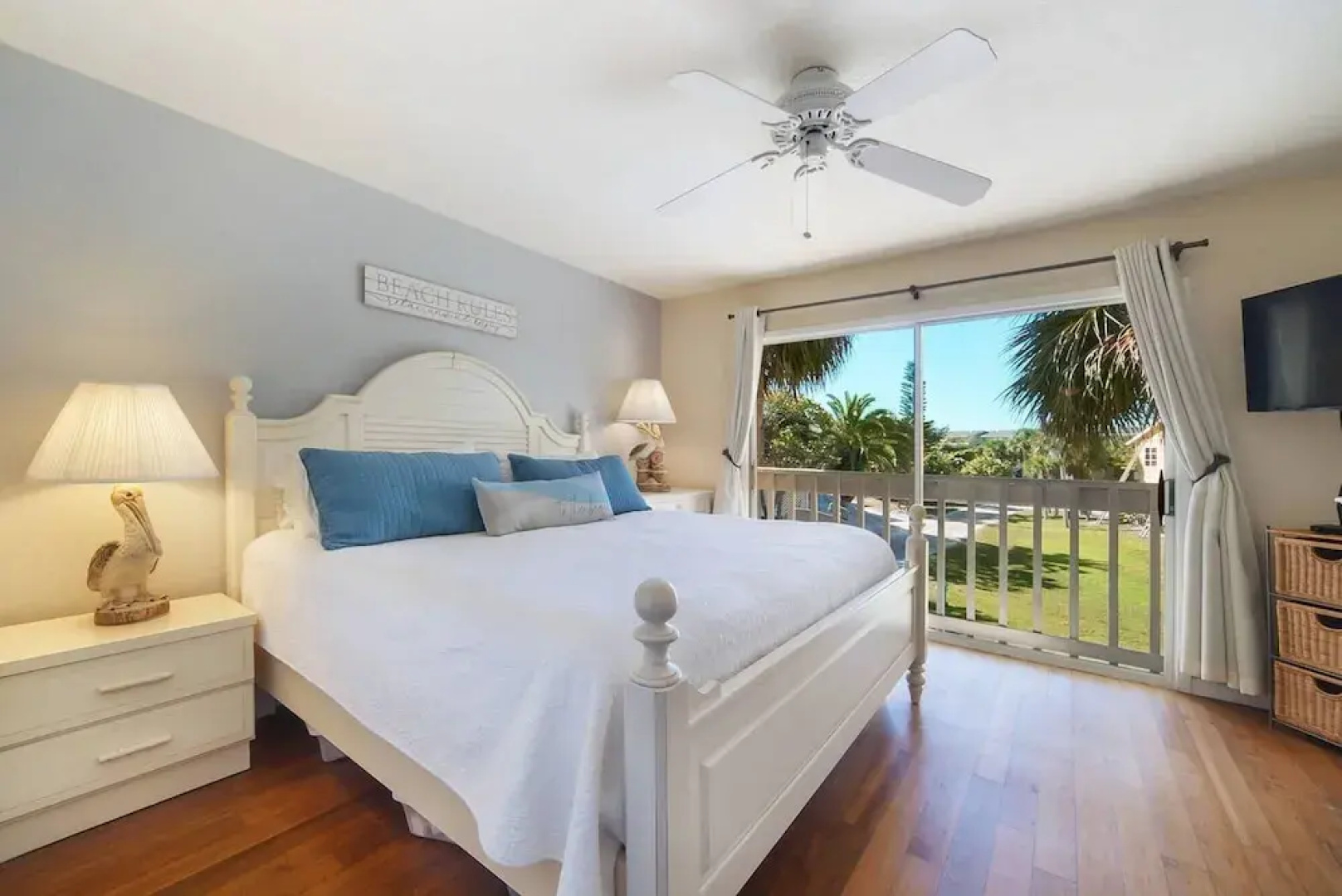 Bay Breezes At Hideaway Bay! Waterfront, Free Kayaks, Golf Cart 2 Bedroom Condo by Redawning
