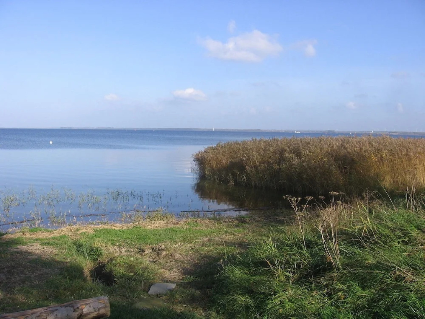 Beachside Apartment in Pepelow With Private Terrace