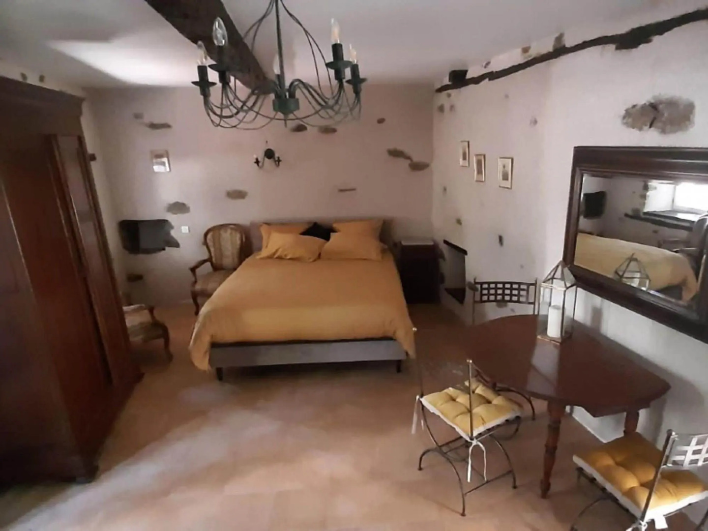 Traditional holiday home in Altillac with private pool