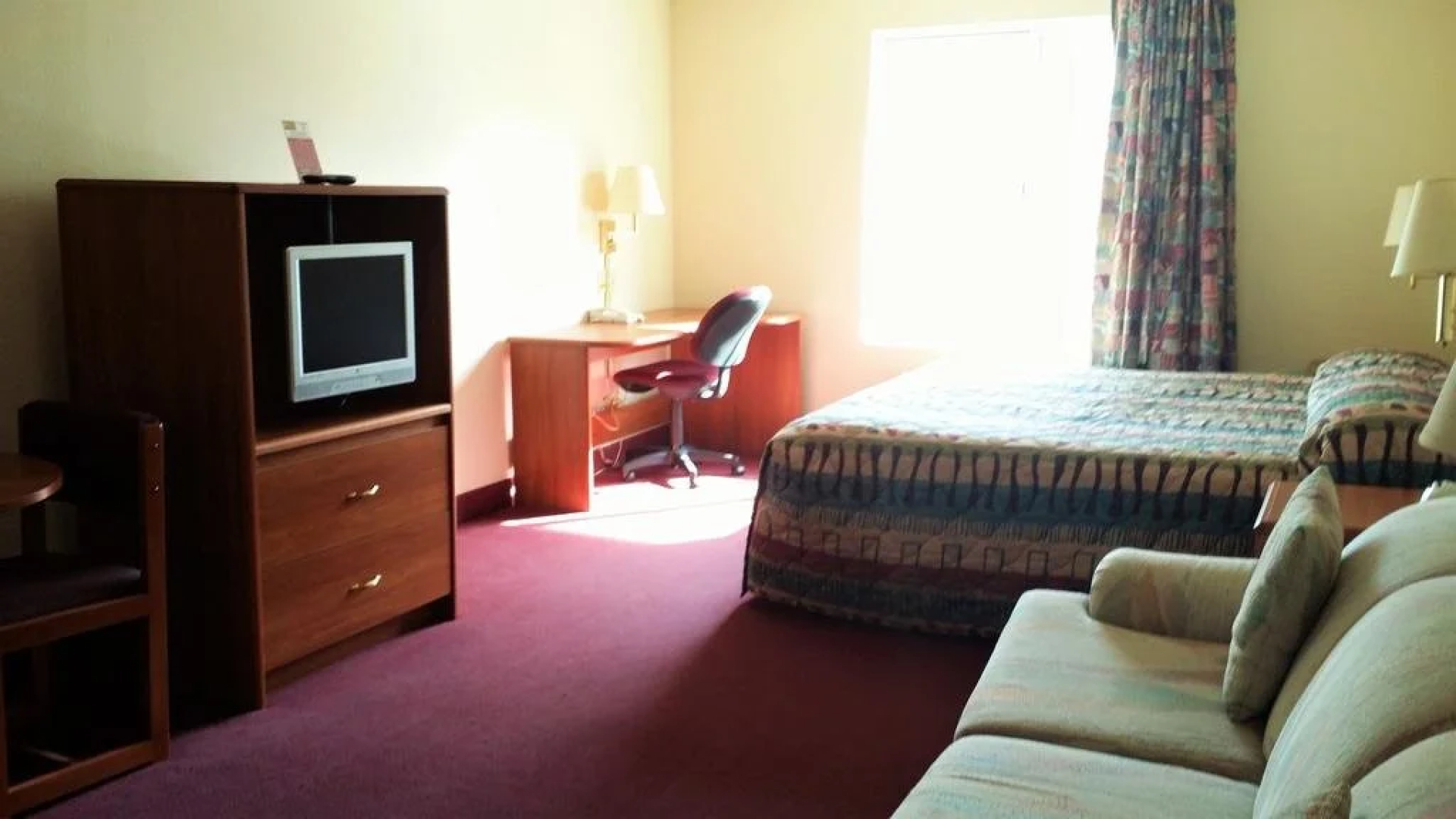 Budget Host Inn