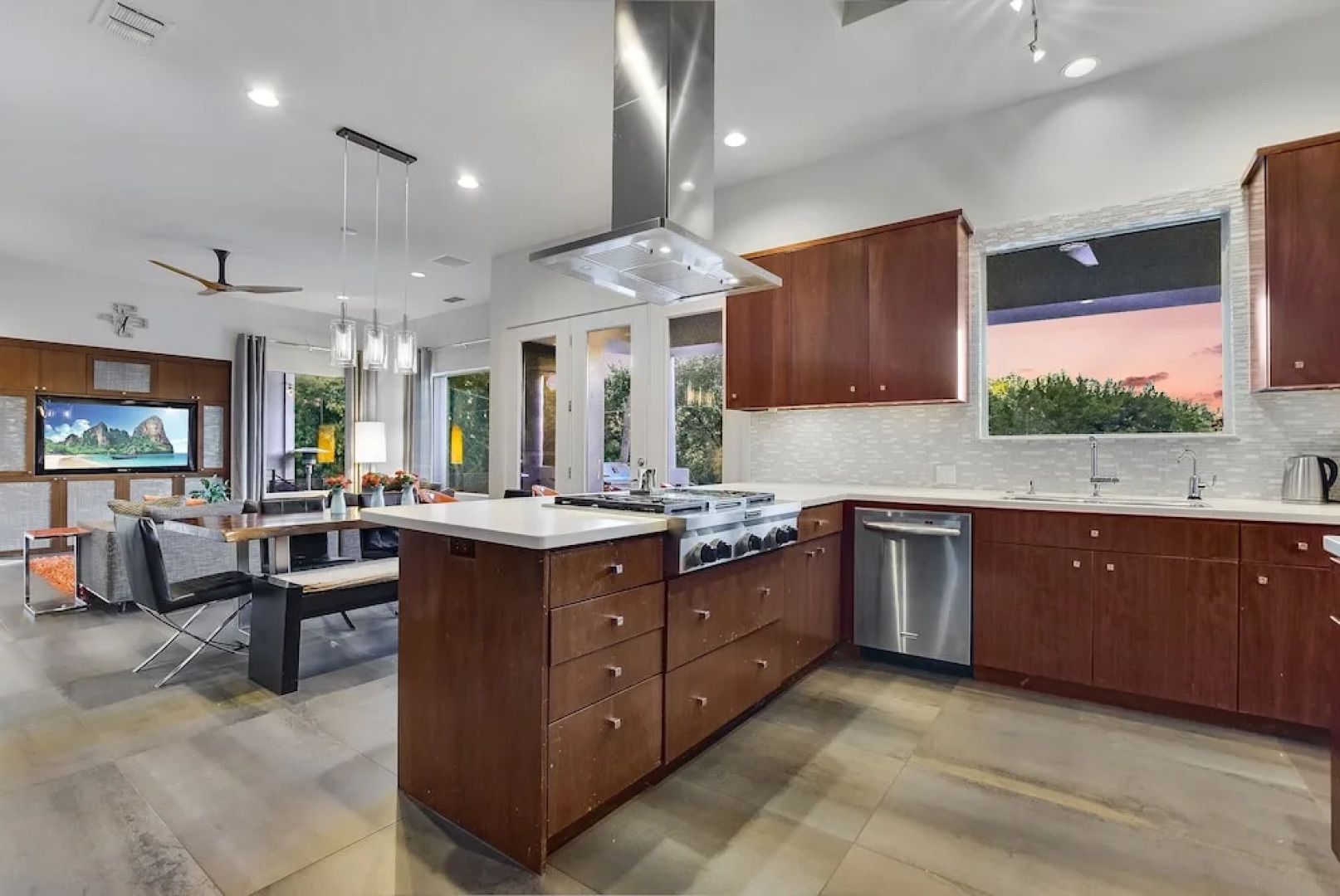 510 Austin - 5 Br Home