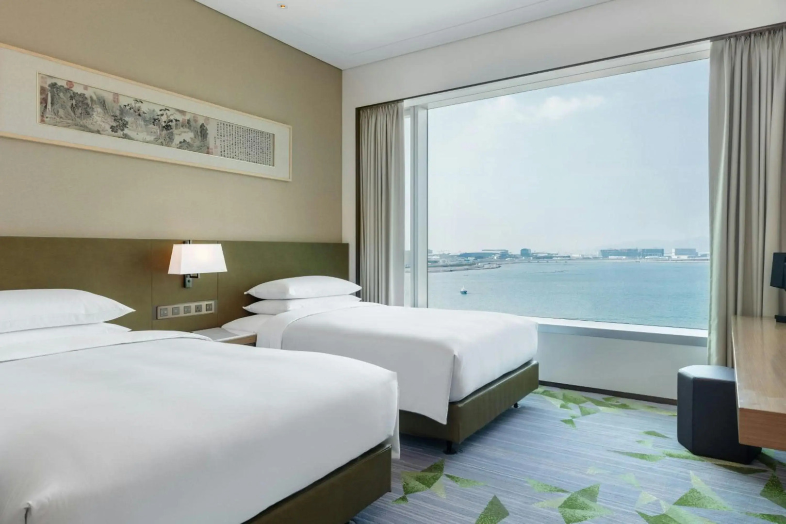 Sheraton Hong Kong Tung Chung Hotel