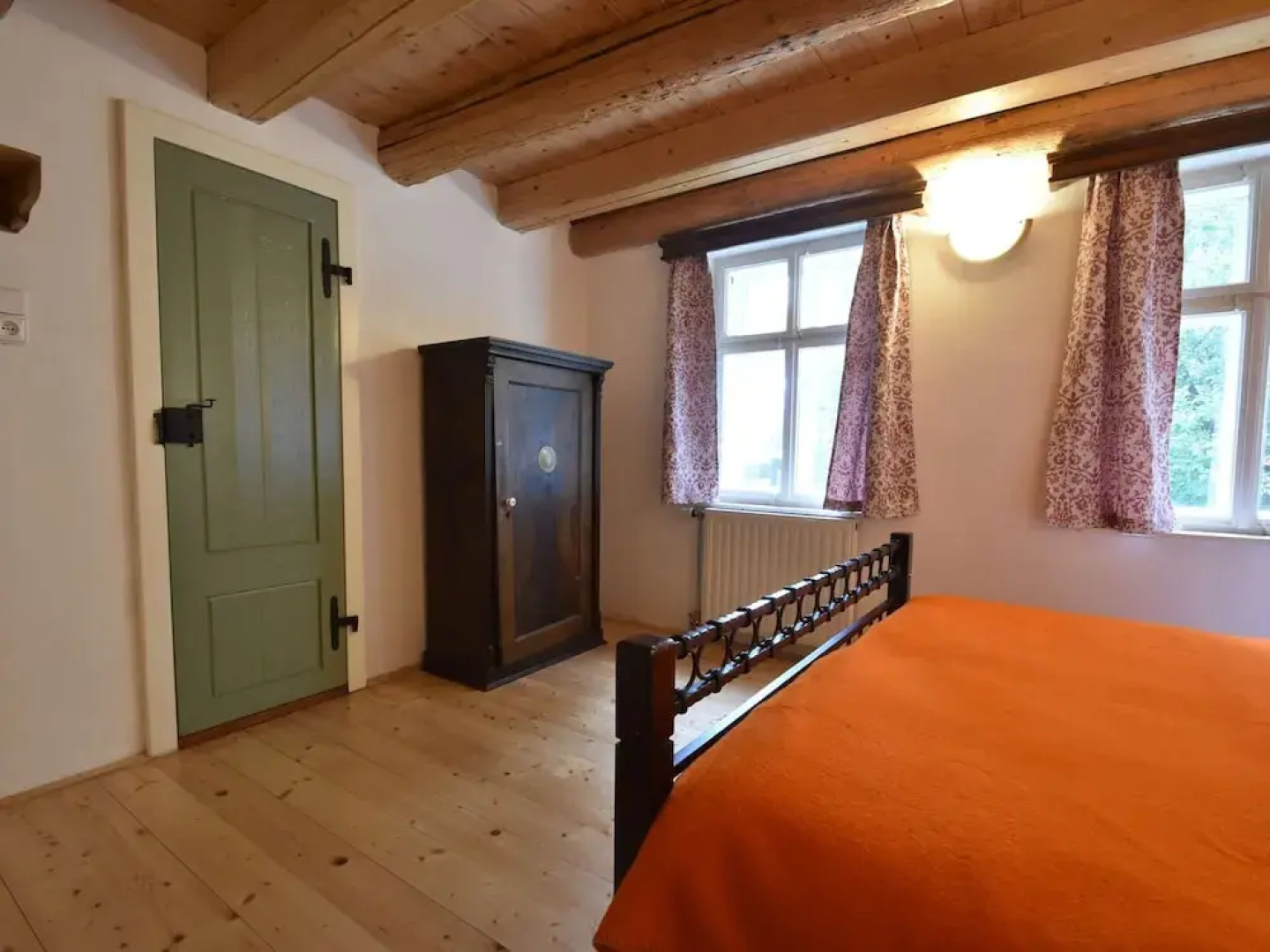 Spacious Holiday Home in Zlata Olesnice