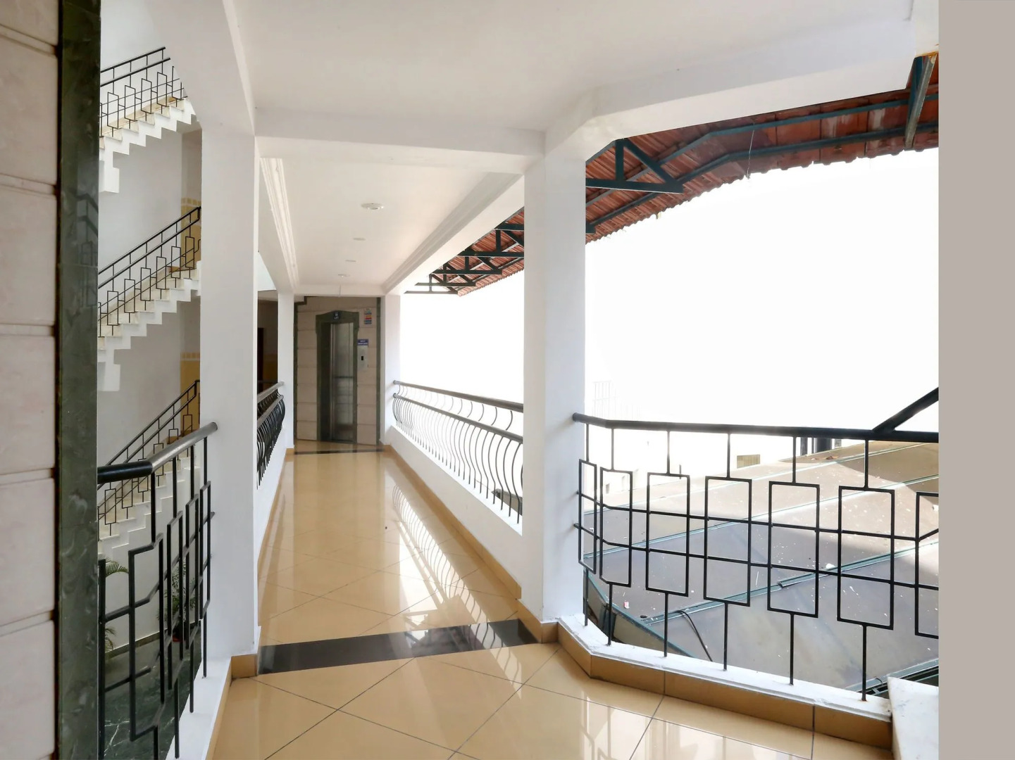 OYO 10719 Mermaid Hotel