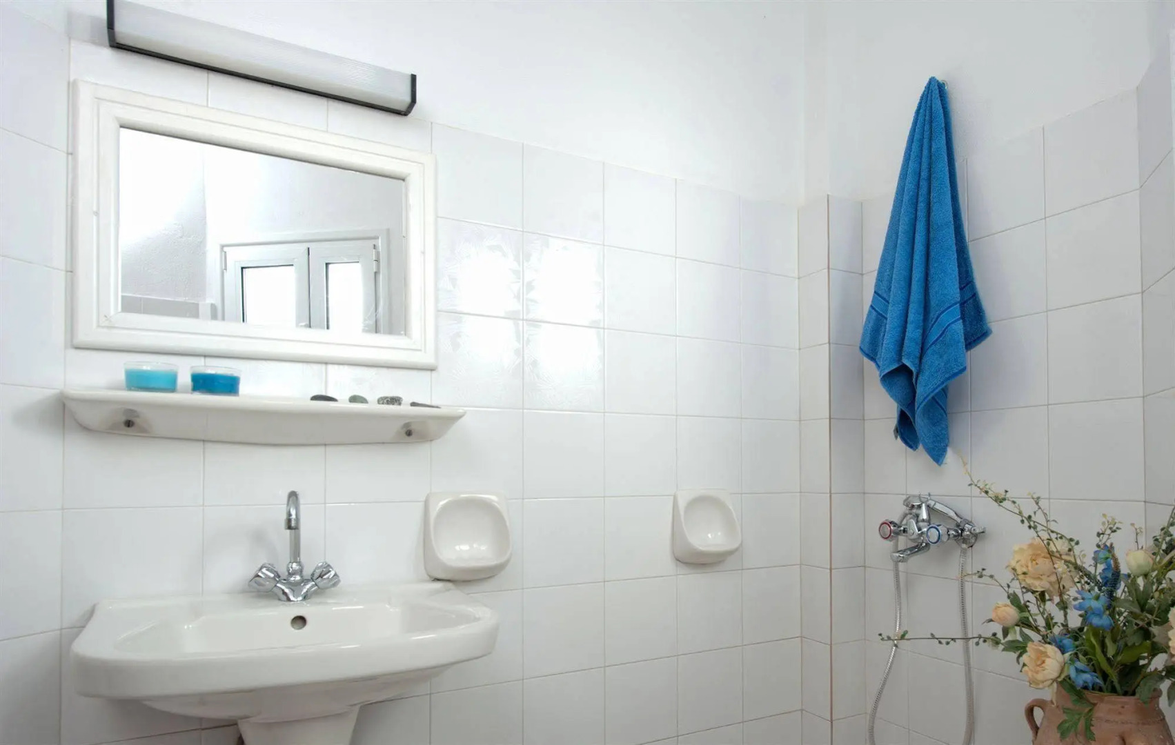 Melissa Apartments, Studios & Suites