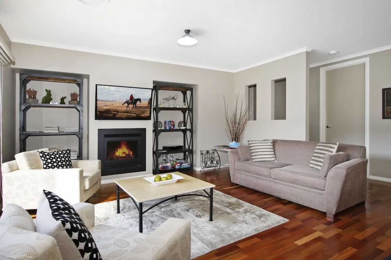 Collins Retreat - 4 Bedroom home with Pool