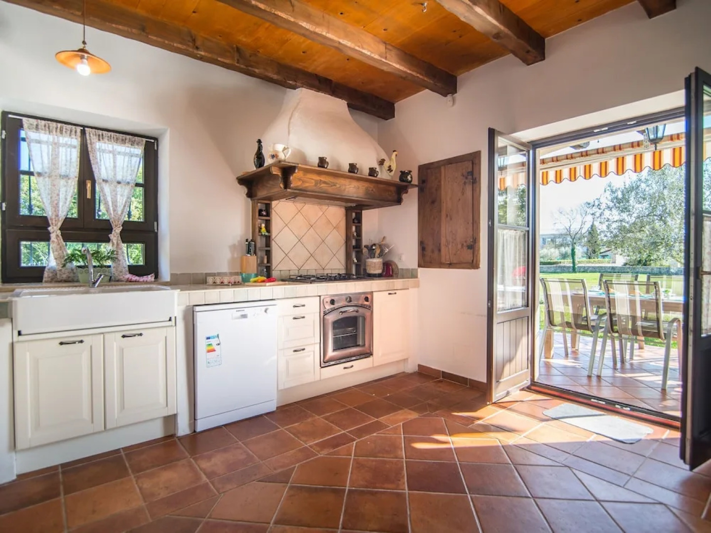 Expansive Villa in Sveti Lovrec With Swimming Pool