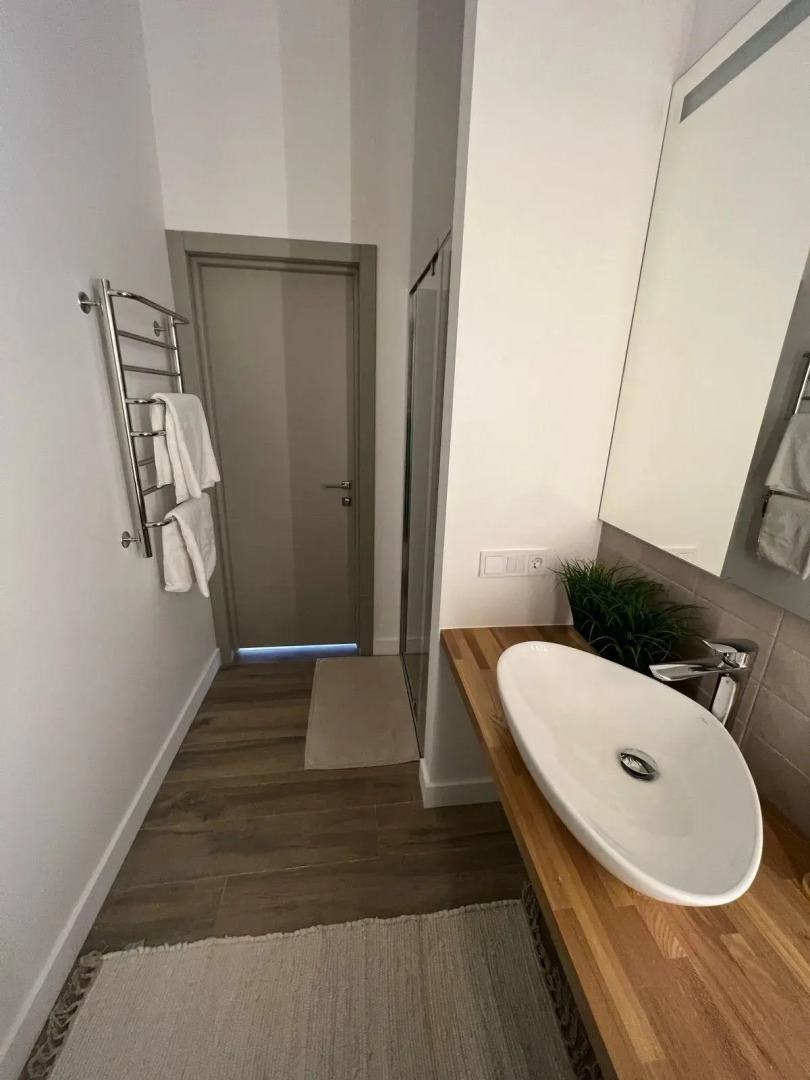 Дом в сосновом лесу