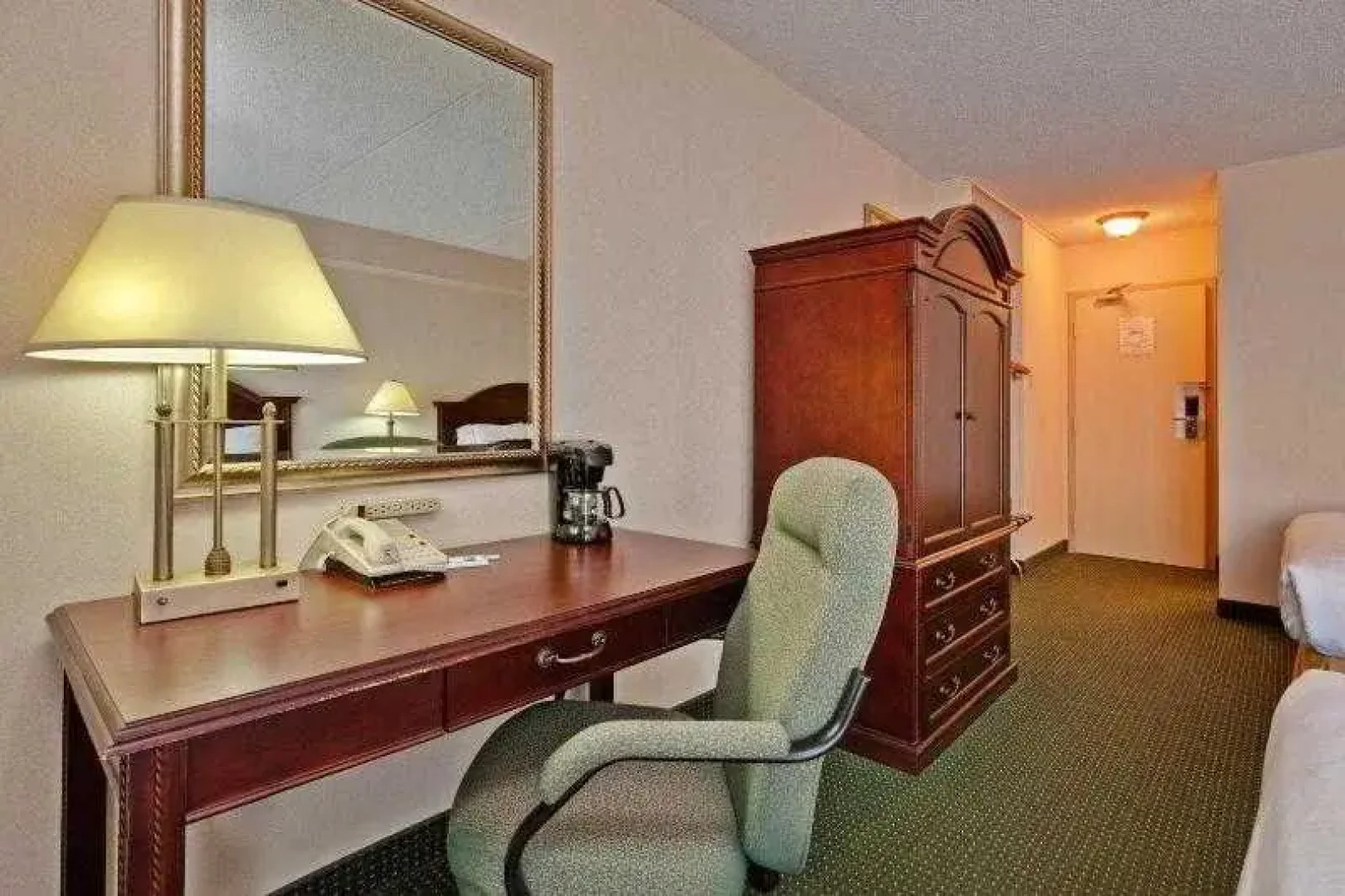 Quality Inn & Suites Toronto West 401-Dixie