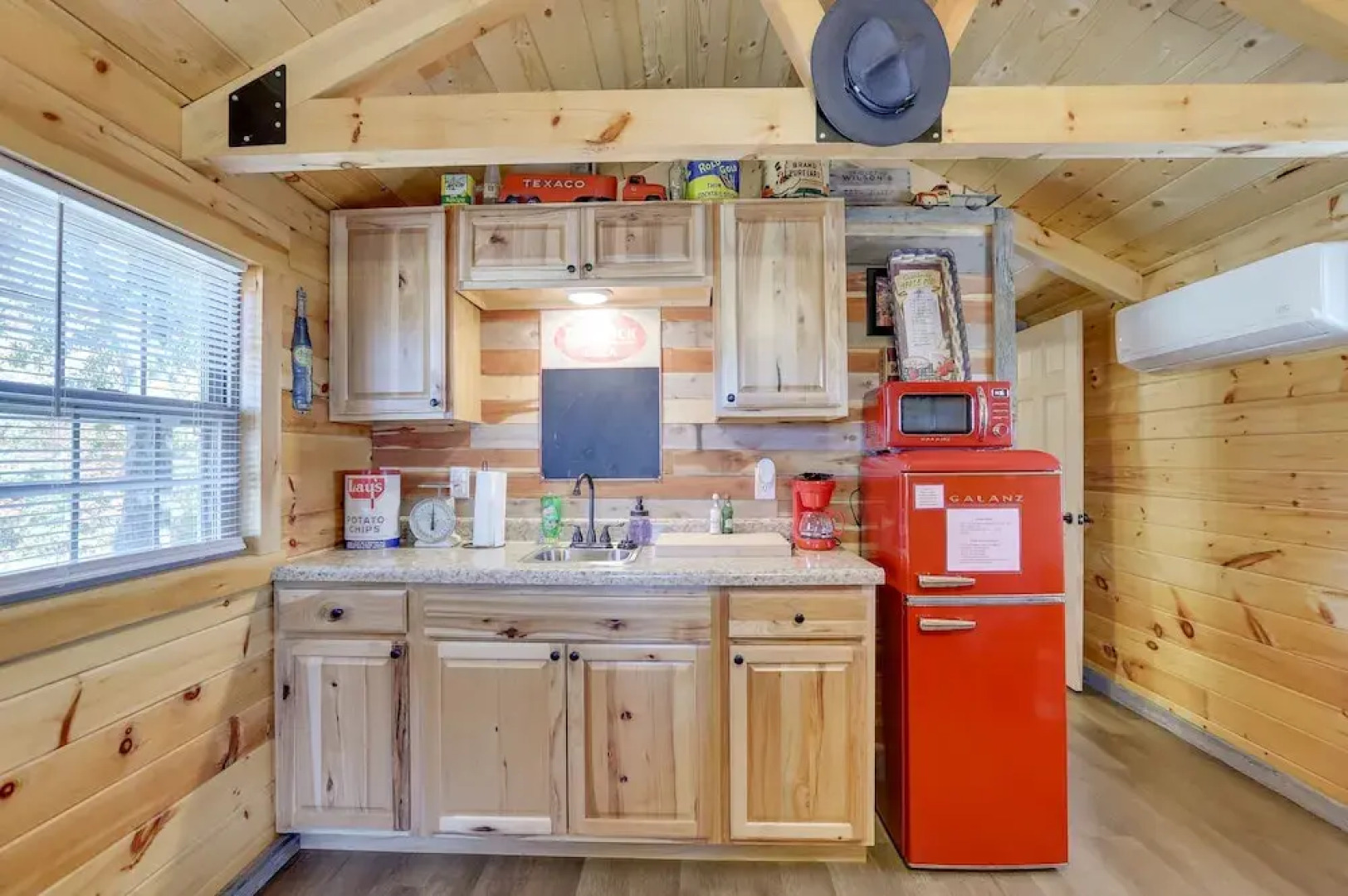 Quiet Caledonia Cabin: 18 Mi to Council Bluff Lake