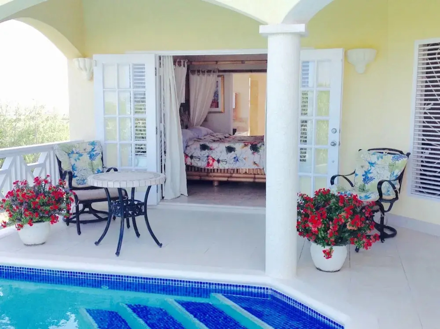 Remarkable 3-bed Villa in Christ Church