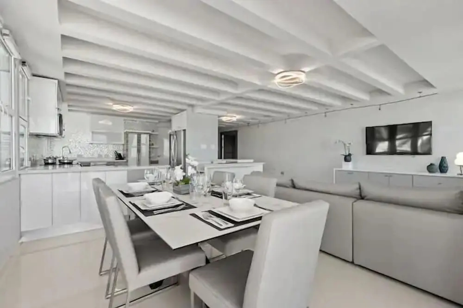 Beach Front  Amapola SeaSide Apt
