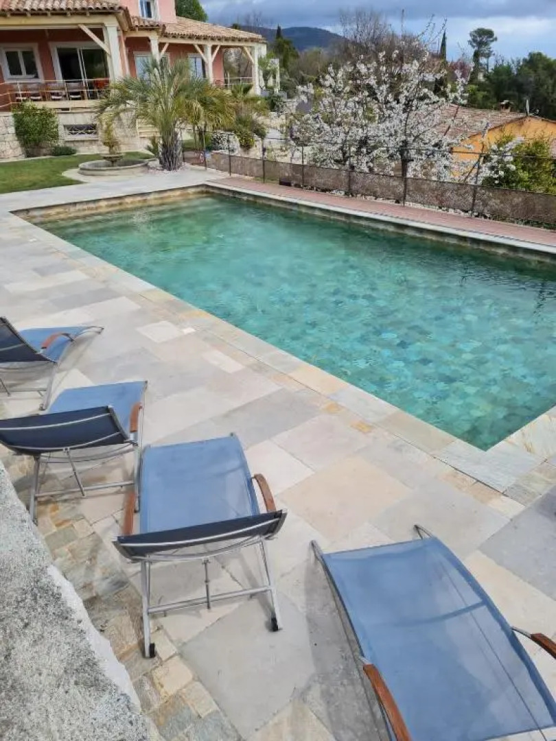 Adorable Maison Indépendante 30m2 avec Piscine en saison