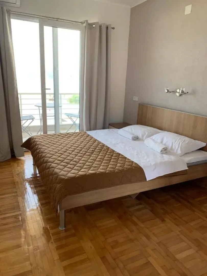 Sunrise Apartments and Studios