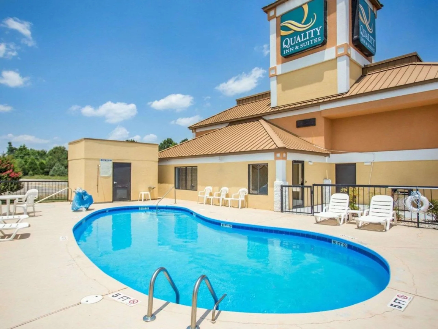 Quality Inn & Suites