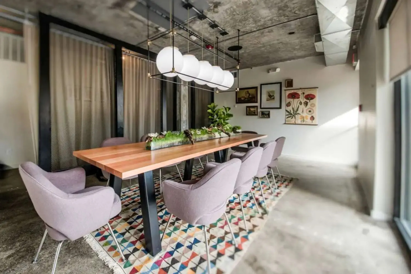 Trumbull and Porter Hotel