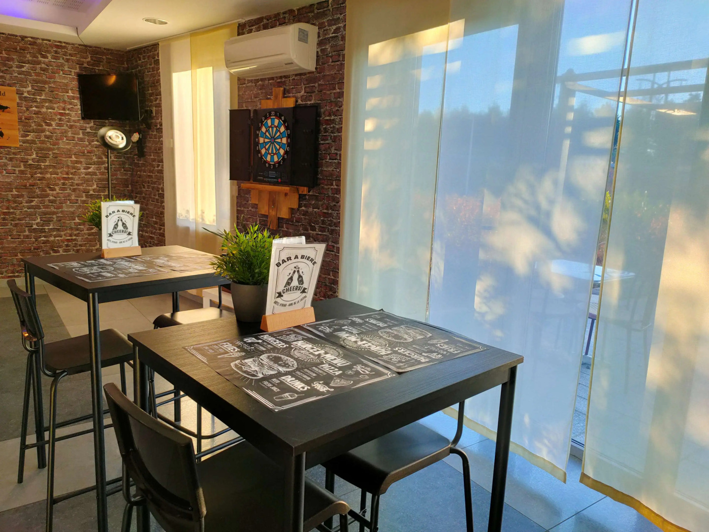 Kyriad La Garde - Saint Chely D'apcher