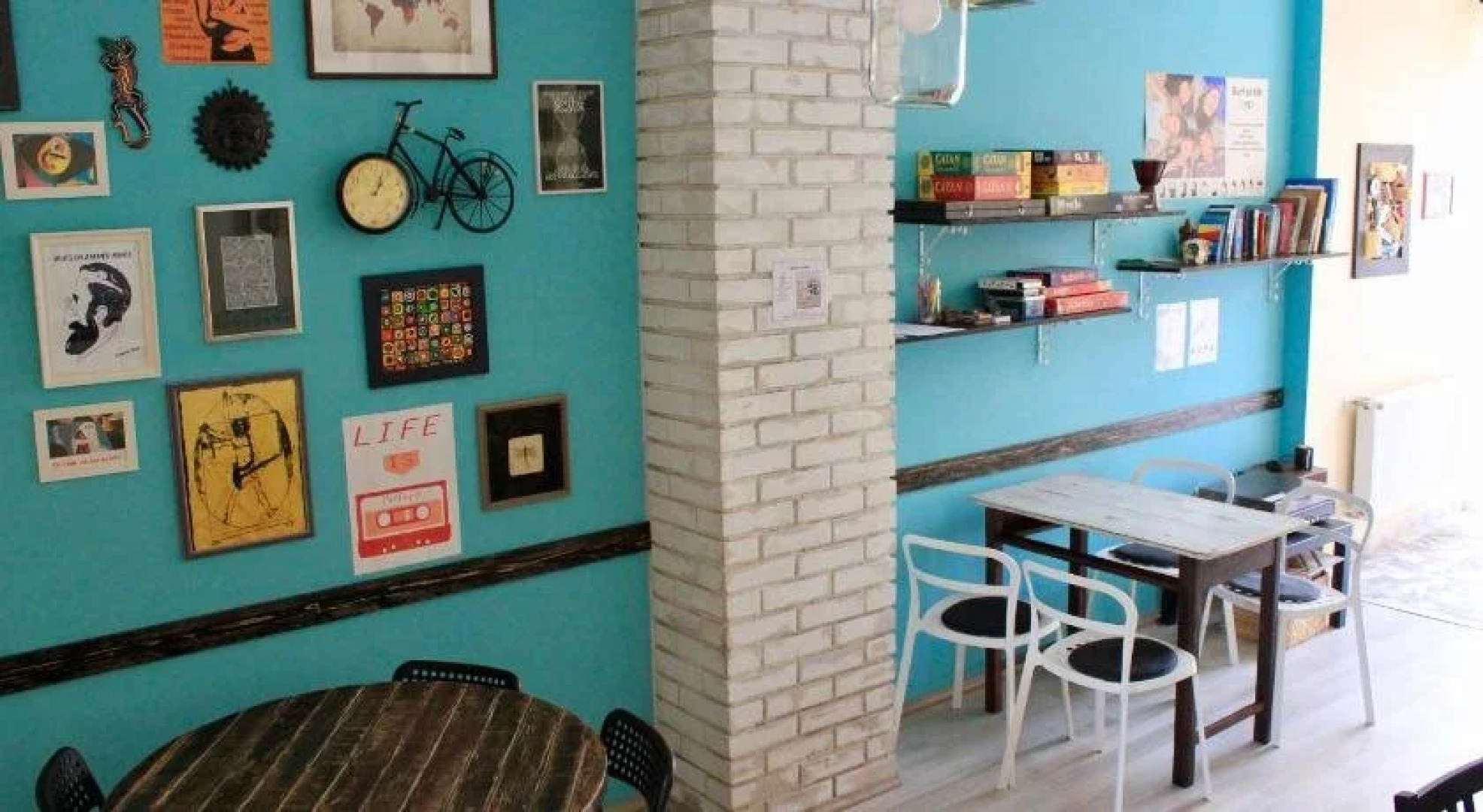 Falling Lakes Hostel