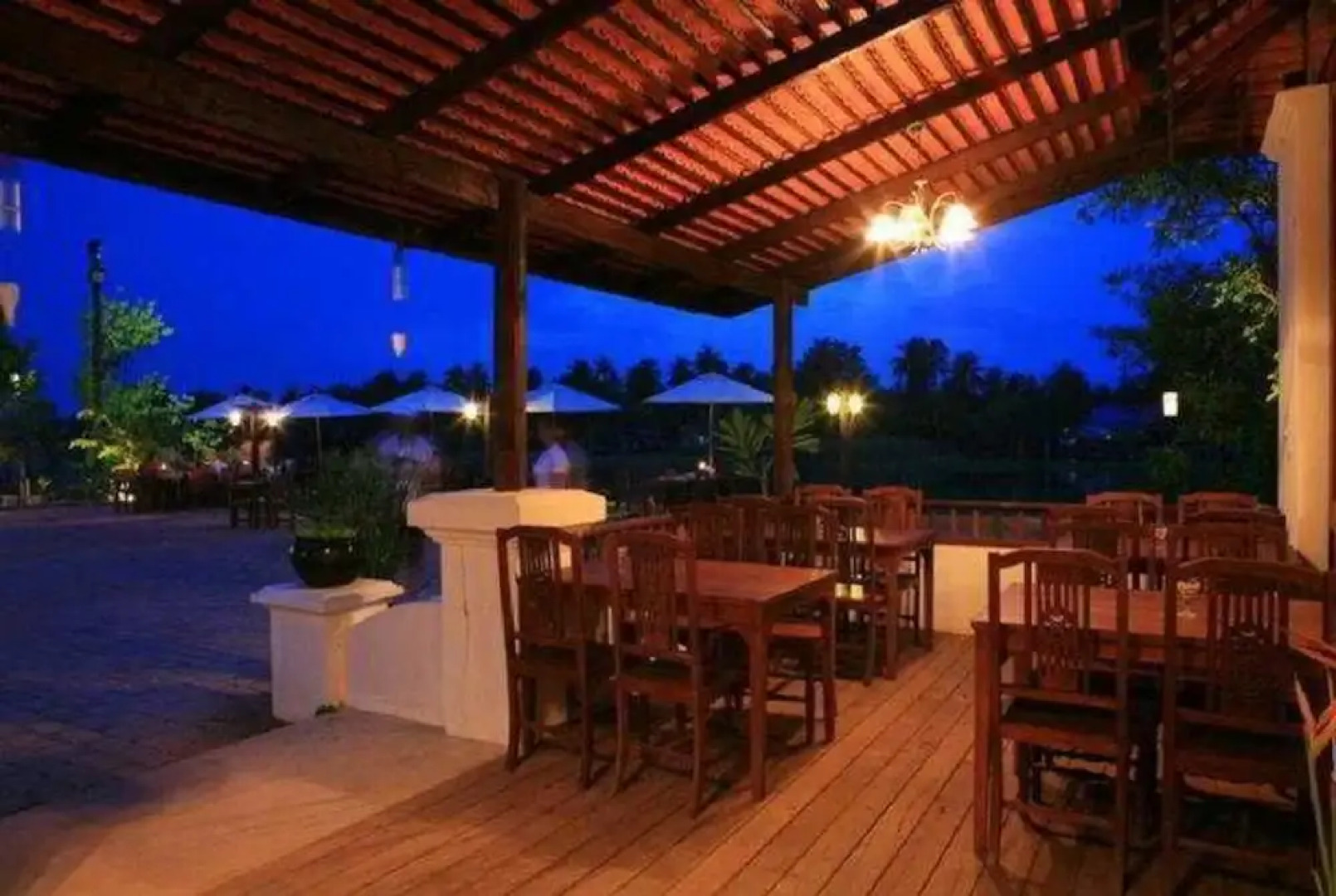 Parn Dhevi Riverside Resort & Spa