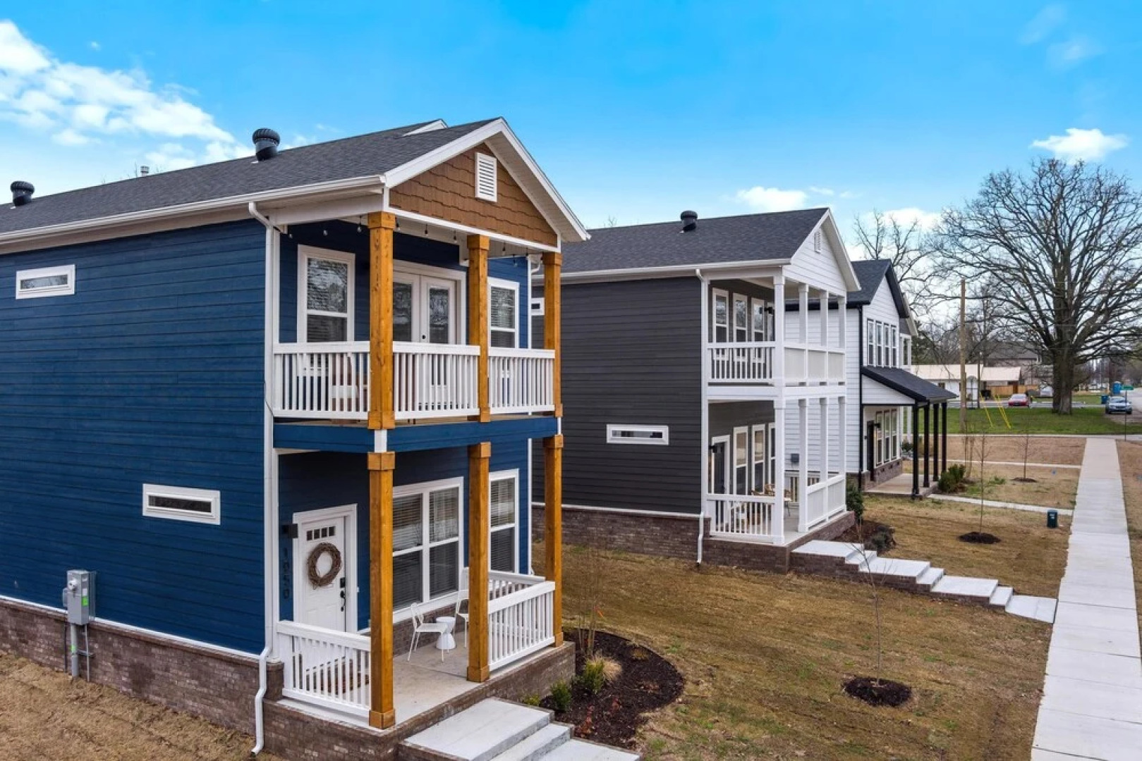 Big Blue on Main-hot Tub-less Than 1 Mi to Square