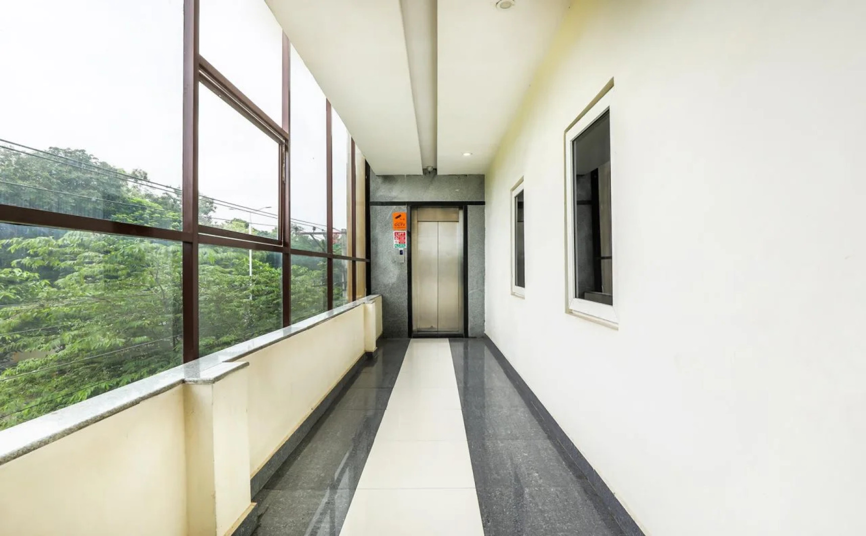 FabHotel Essvee MG Road Vijayawada