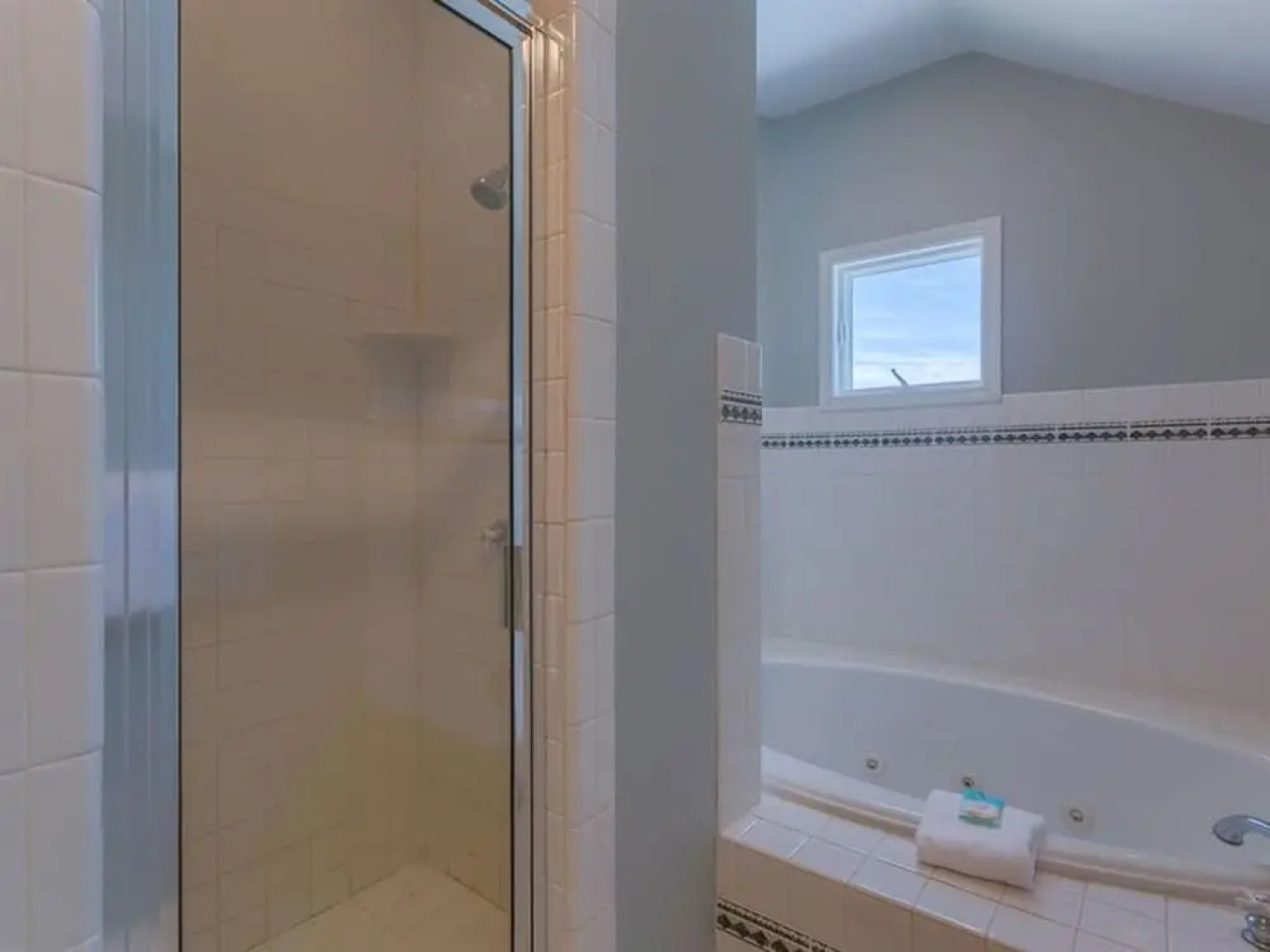 C-Glass by Meyer Vacation Rentals